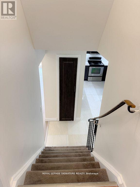 Upper - 20 Kirkland Road, Brampton, Ontario  L6V 2W6 - Photo 11 - W12387743
