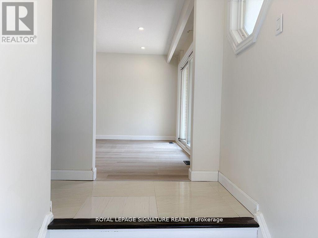 Upper - 20 Kirkland Road, Brampton, Ontario  L6V 2W6 - Photo 3 - W12387743