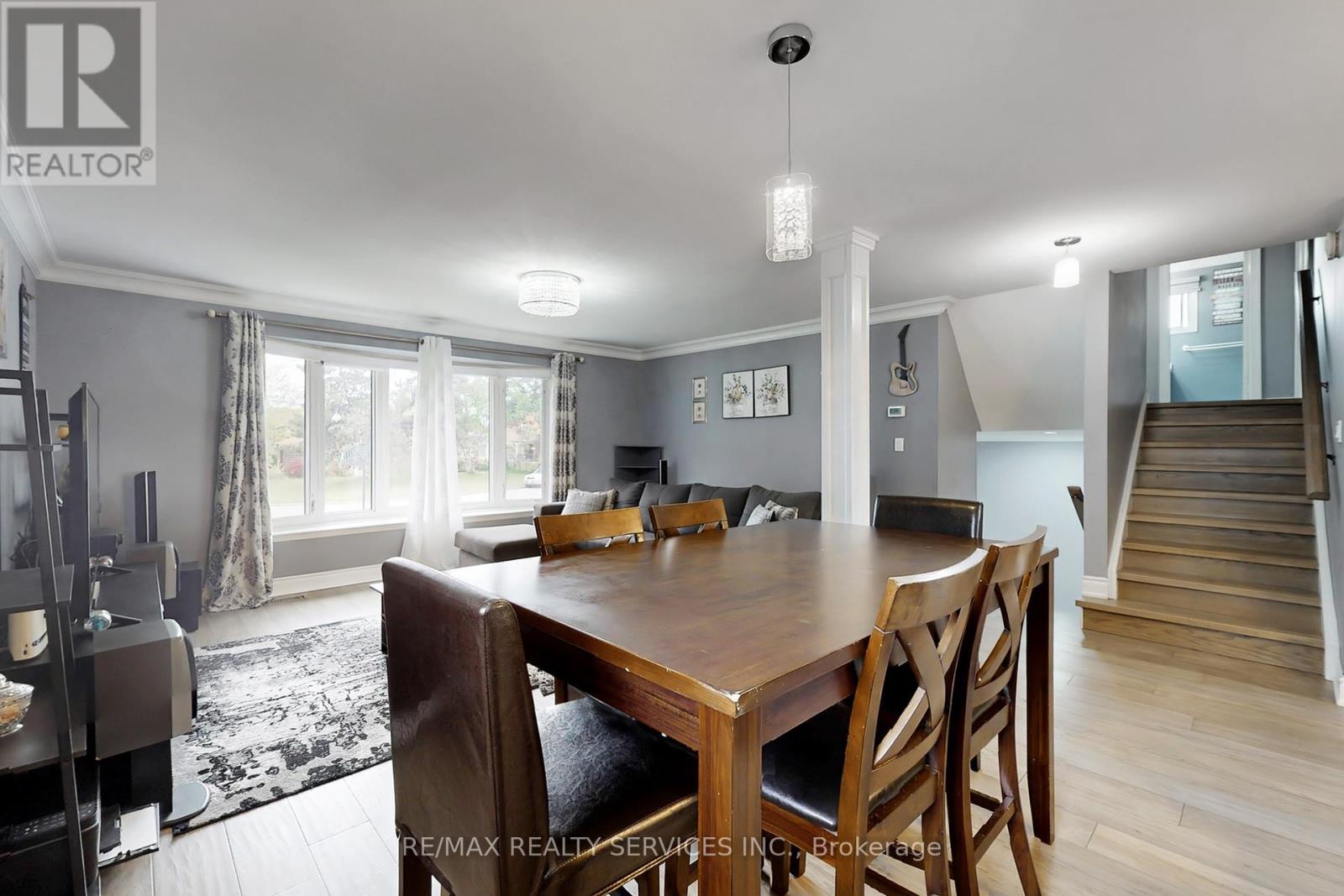 53 Geneva Crescent, Brampton, Ontario  L6S 1K7 - Photo 11 - W12387789