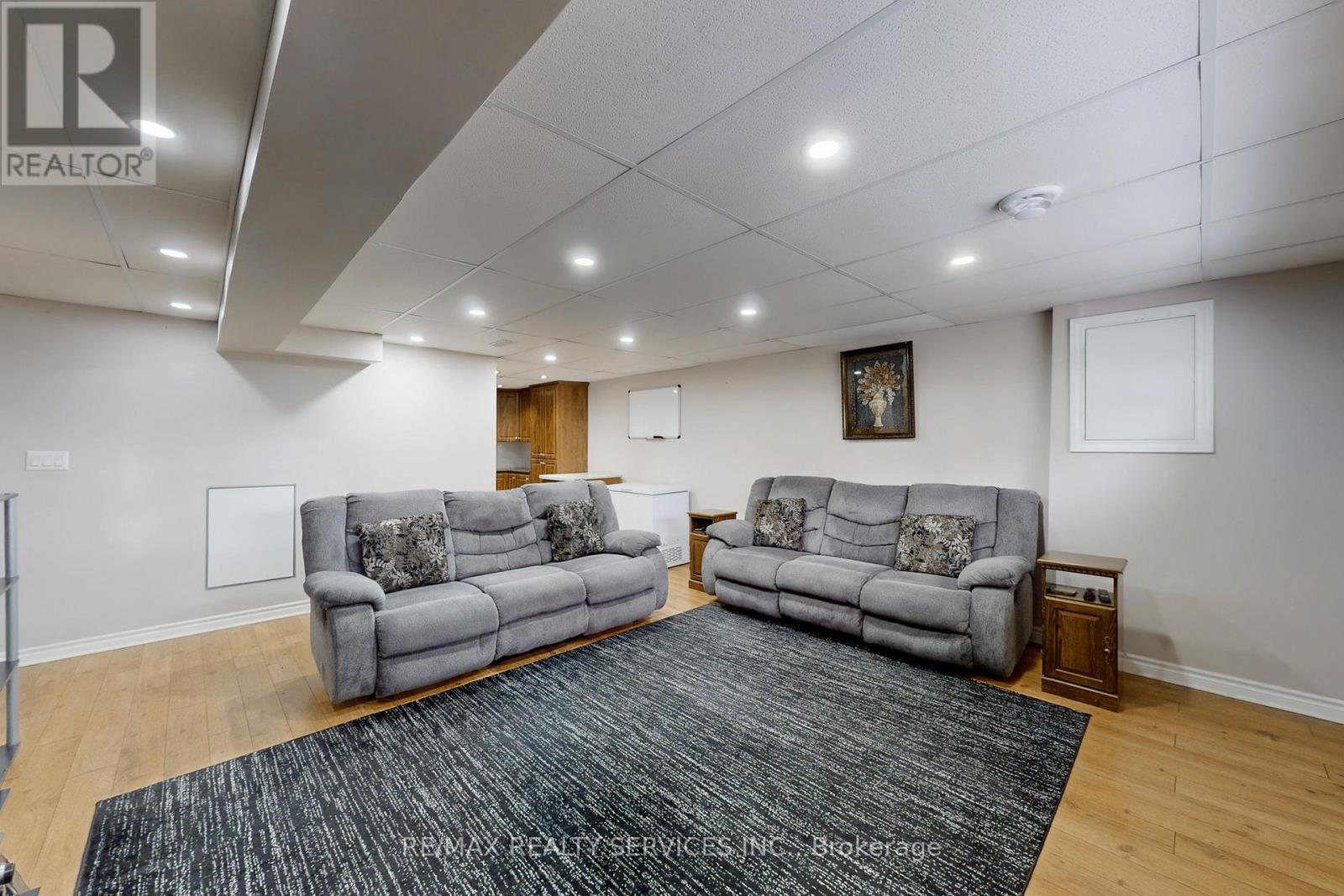 53 Geneva Crescent, Brampton, Ontario  L6S 1K7 - Photo 33 - W12387789