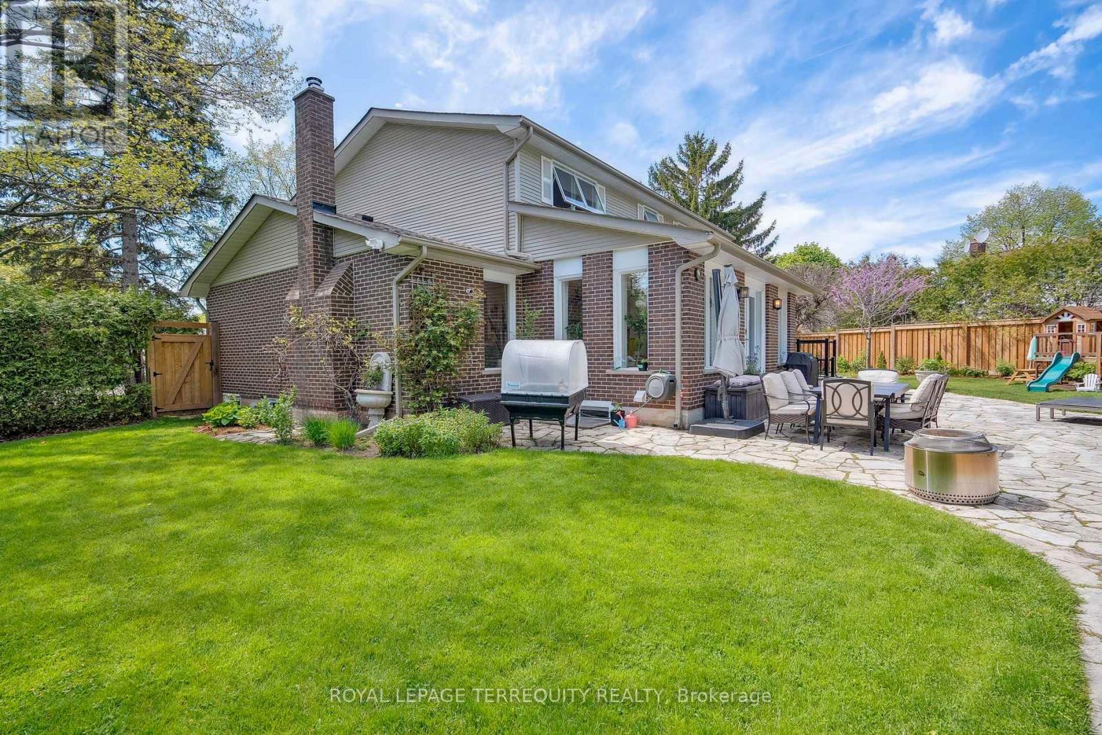 219 Valleyview Court, Oakville, Ontario  L6L 5H9 - Photo 47 - W12387823