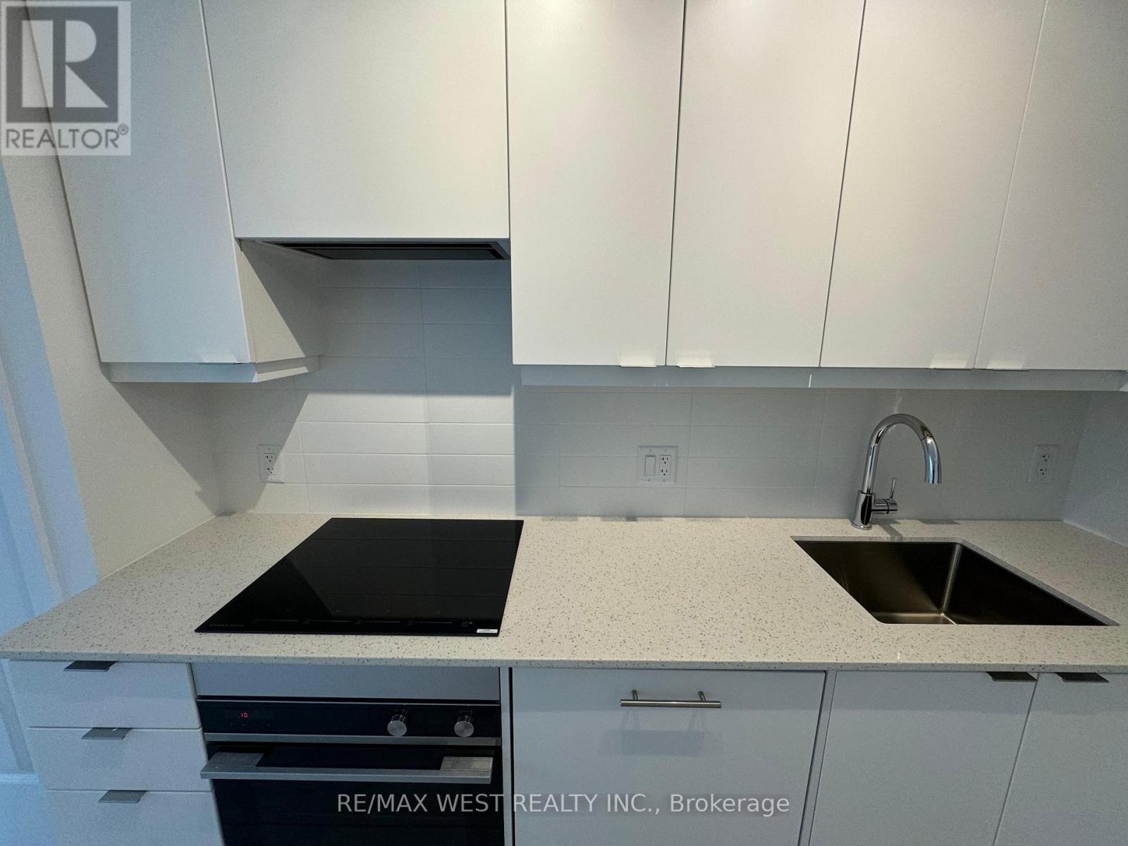 1111 - 30 Elm Drive, Mississauga, Ontario  L5B 0N6 - Photo 14 - W12387826