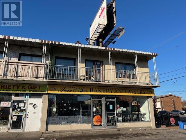 2896 DUFFERIN STREET, Toronto, Ontario