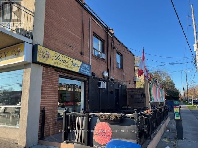 2896 Dufferin Street, Toronto, Ontario  M6B 3S6 - Photo 2 - W12387832