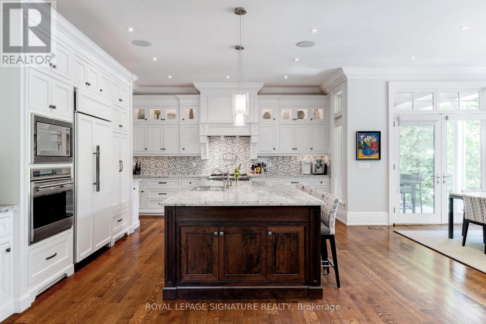 71 Ennisclare Drive W, Oakville (Mo Morrison), Ontario  L6J 4N3 - Photo 10 - W12387845