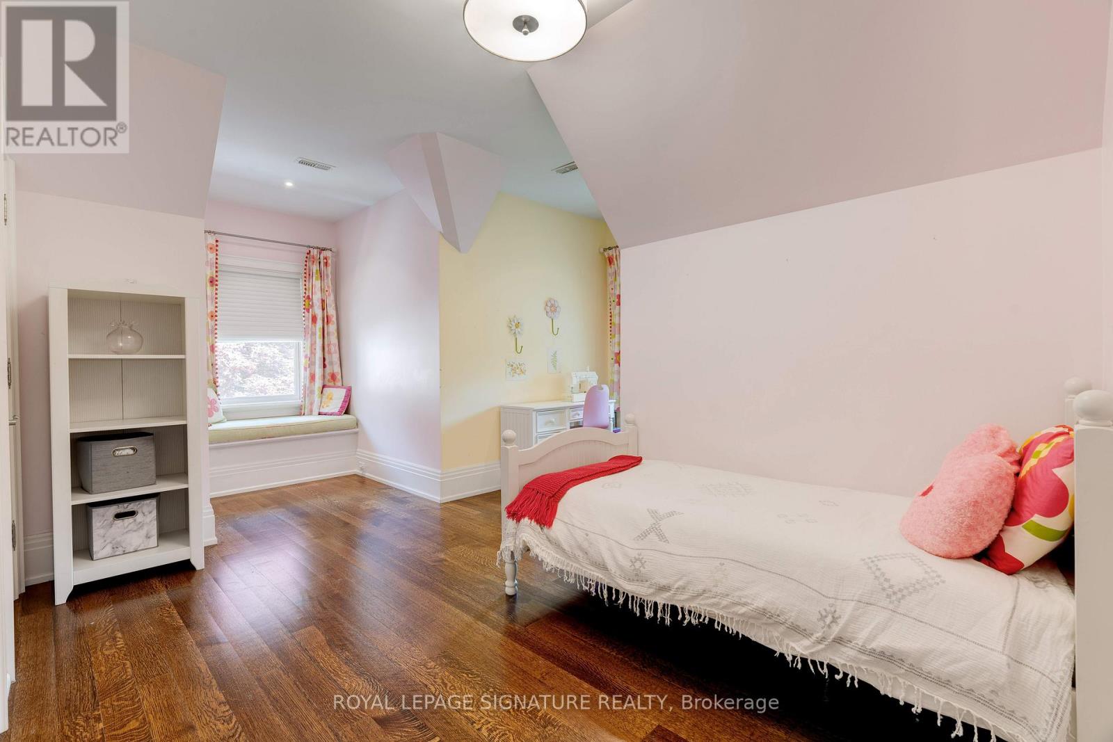 71 Ennisclare Drive W, Oakville (Mo Morrison), Ontario  L6J 4N3 - Photo 21 - W12387845