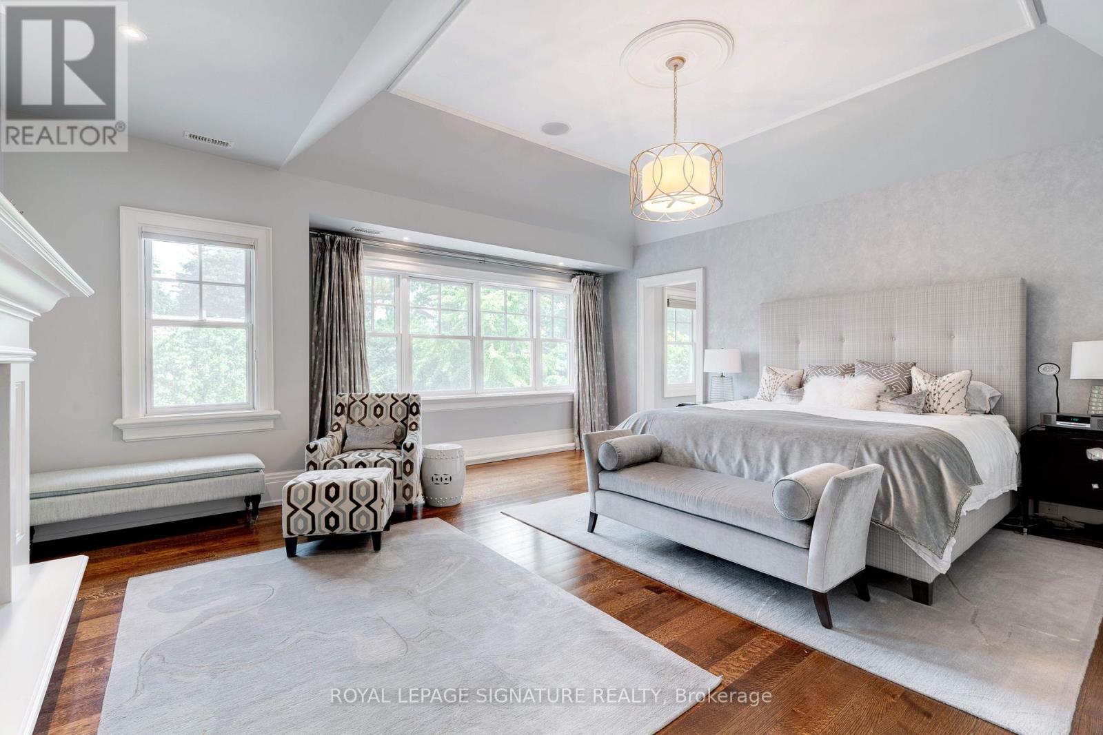 71 Ennisclare Drive W, Oakville (Mo Morrison), Ontario  L6J 4N3 - Photo 22 - W12387845