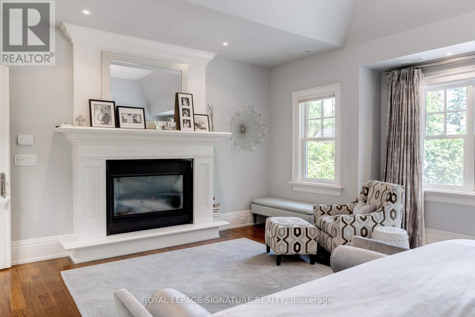 71 Ennisclare Drive W, Oakville (Mo Morrison), Ontario  L6J 4N3 - Photo 23 - W12387845