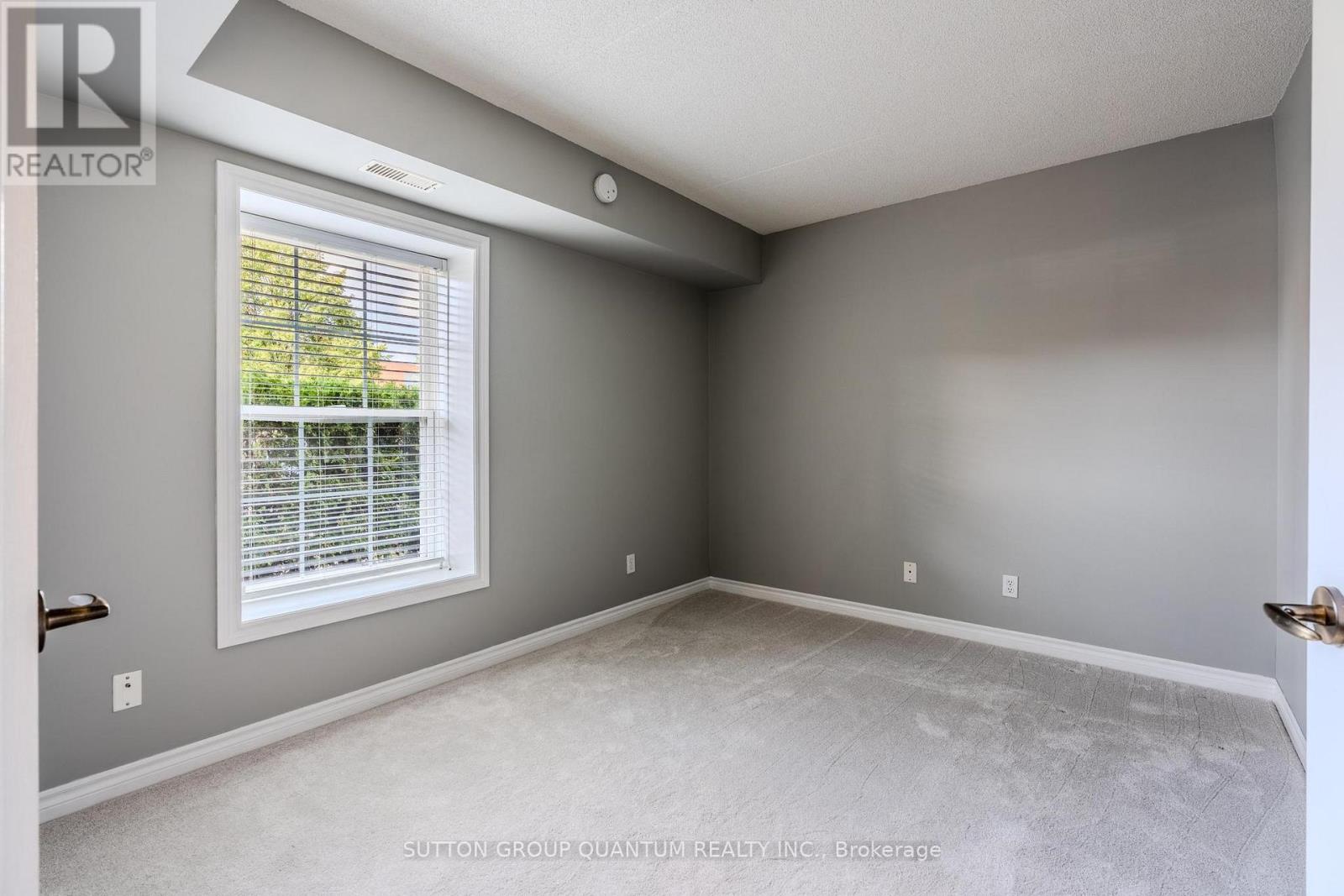 112 - 4013 Kilmer Drive, Burlington, Ontario  L7M 4M3 - Photo 14 - W12387854