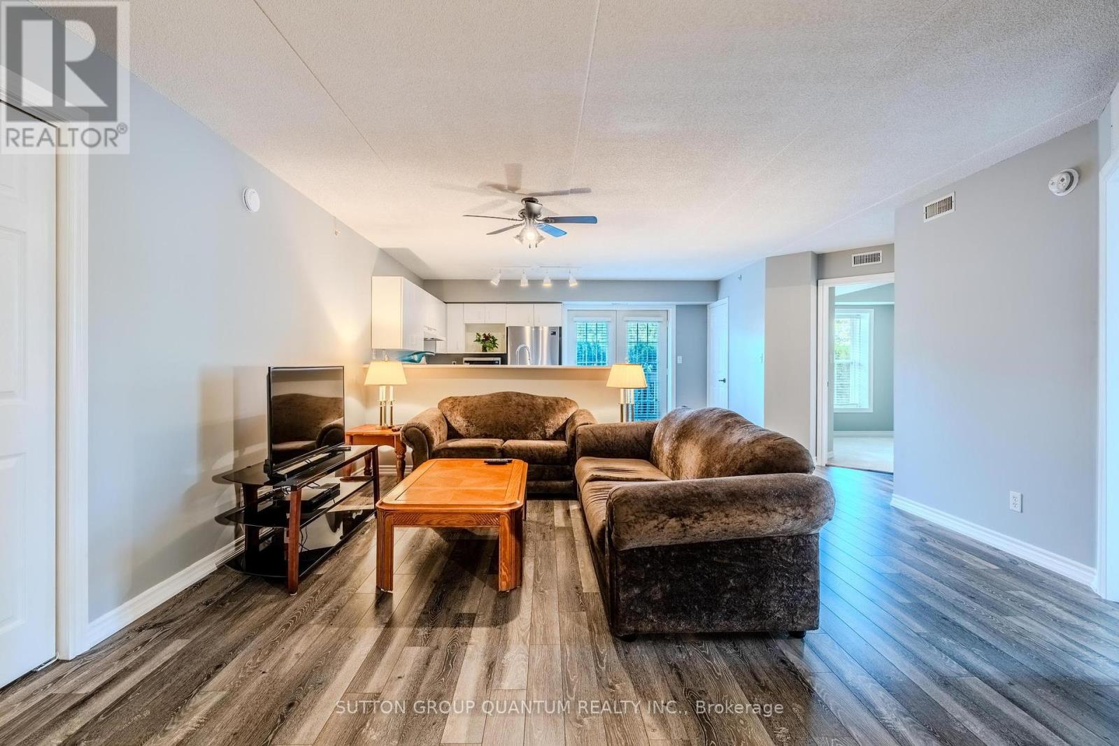112 - 4013 Kilmer Drive, Burlington, Ontario  L7M 4M3 - Photo 5 - W12387854