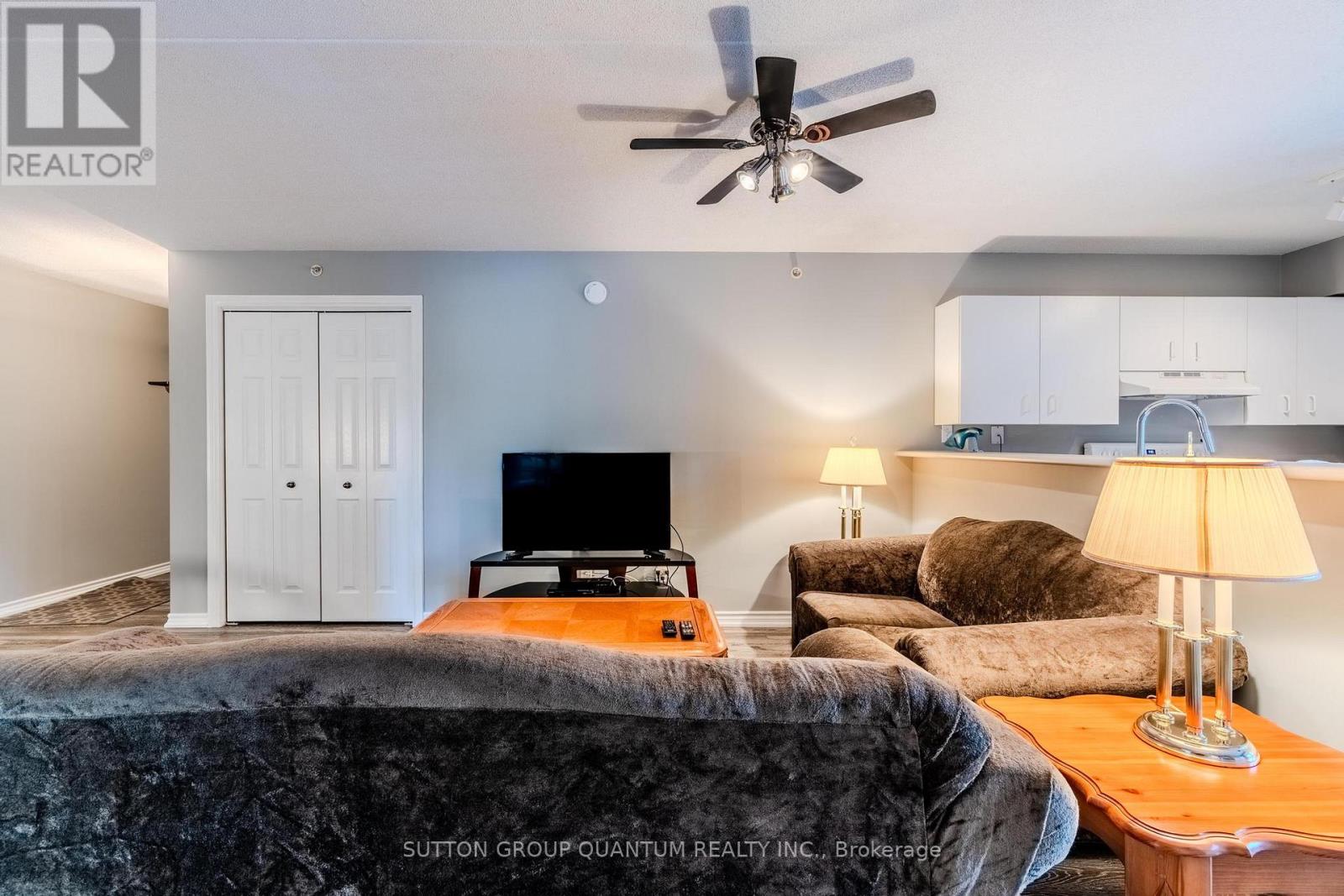 112 - 4013 Kilmer Drive, Burlington, Ontario  L7M 4M3 - Photo 9 - W12387854