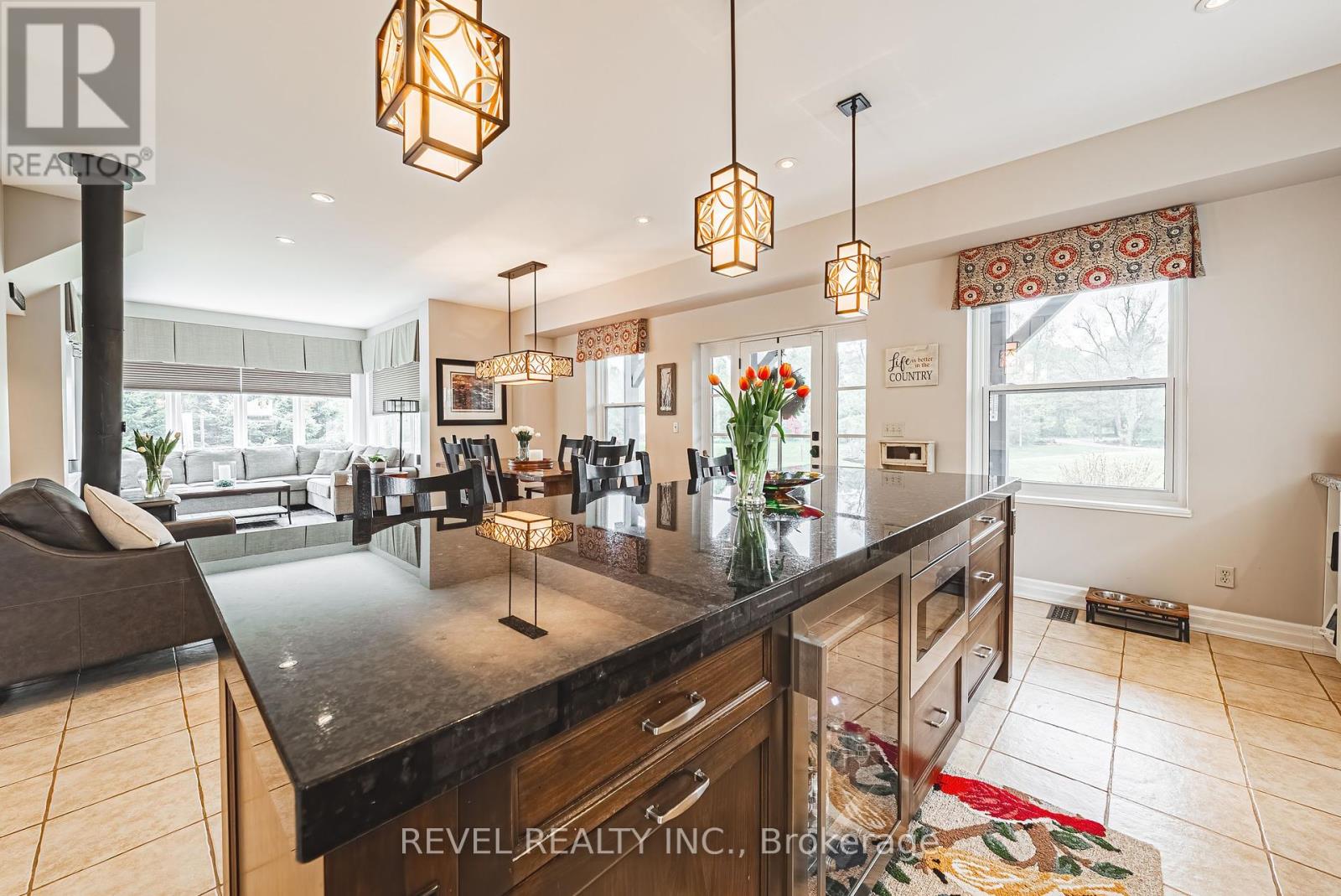 8305 Canyon Road, Milton, Ontario  L0P 1B0 - Photo 11 - W12387904