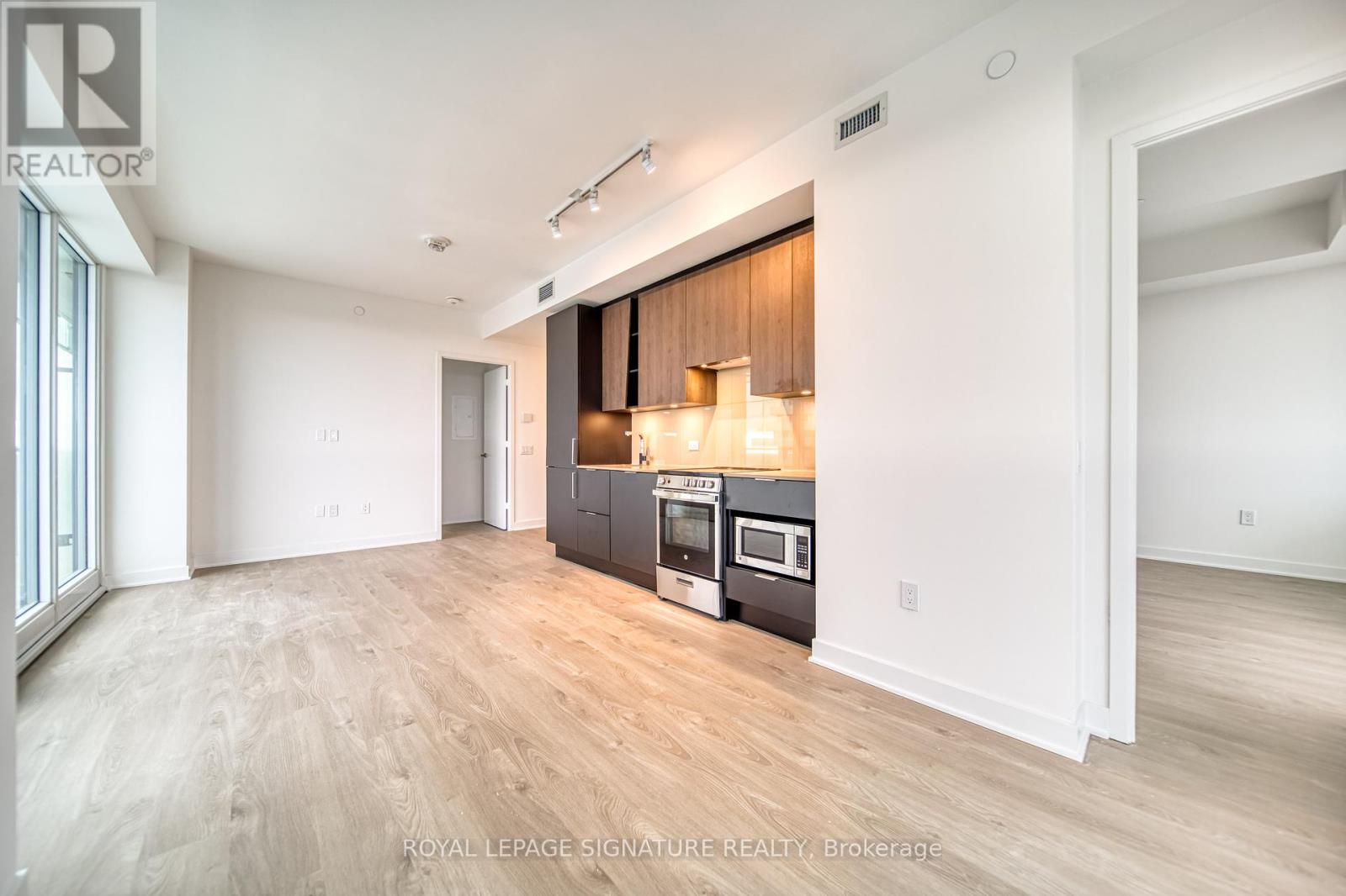 4503 - 3900 Confederation Parkway, Mississauga (City Centre), Ontario  L5B 0M3 - Photo 10 - W12387915
