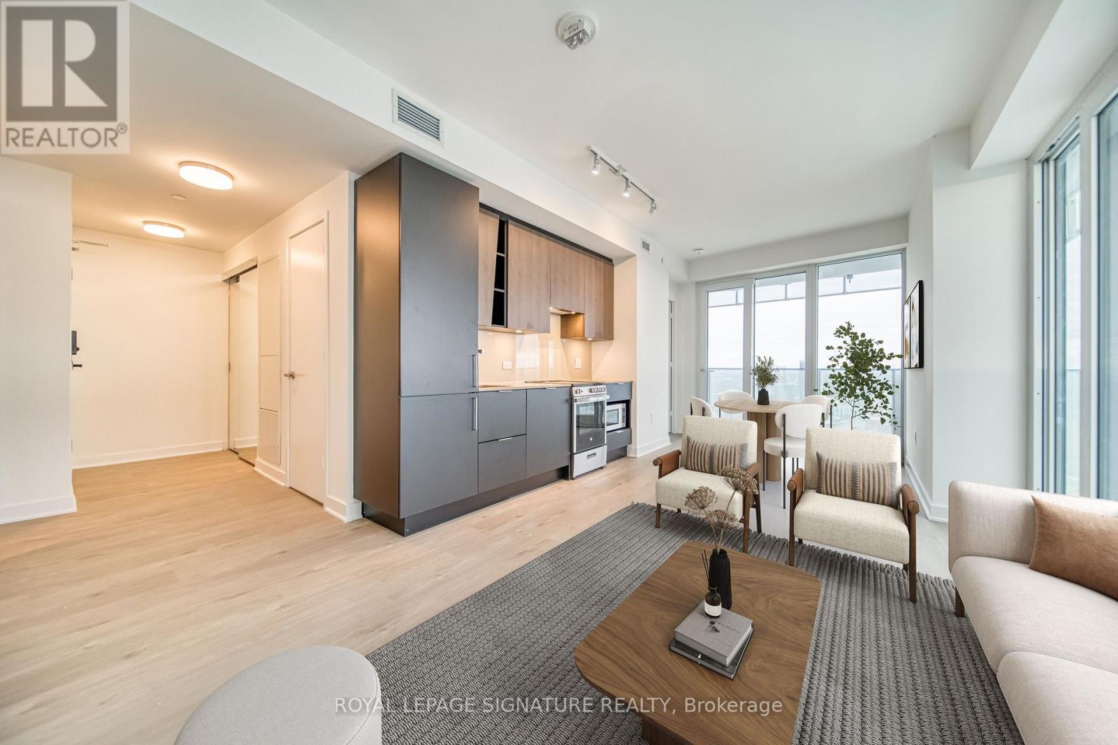 4503 - 3900 Confederation Parkway, Mississauga (City Centre), Ontario  L5B 0M3 - Photo 3 - W12387915