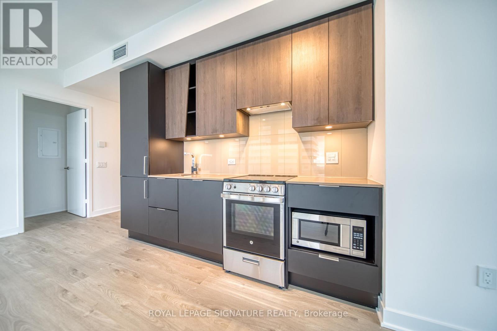 4503 - 3900 Confederation Parkway, Mississauga (City Centre), Ontario  L5B 0M3 - Photo 7 - W12387915