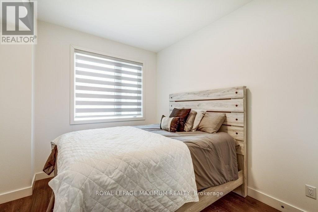 204 - 10 Beausoleil Lane, Blue Mountains, Ontario  L9Y 2X5 - Photo 15 - X12387836