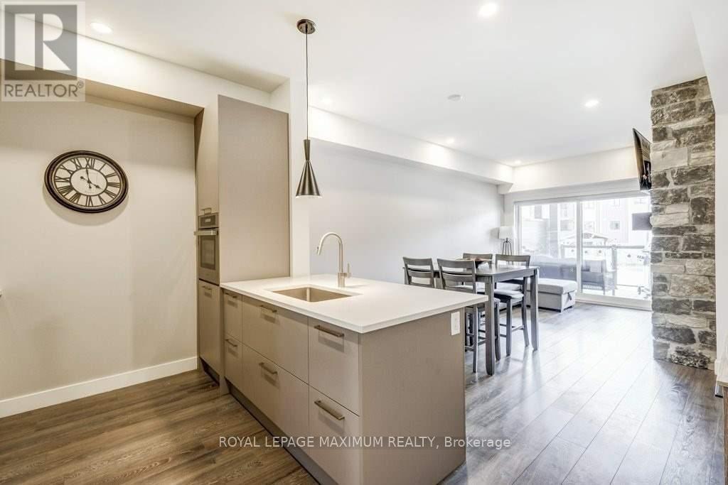 204 - 10 Beausoleil Lane, Blue Mountains, Ontario  L9Y 2X5 - Photo 6 - X12387836