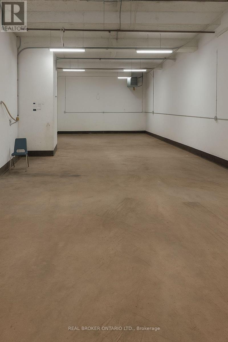 Mezzanine 3 - 4256 Carroll Avenue, Niagara Falls, Ontario  L2E 7J2 - Photo 3 - X12387841
