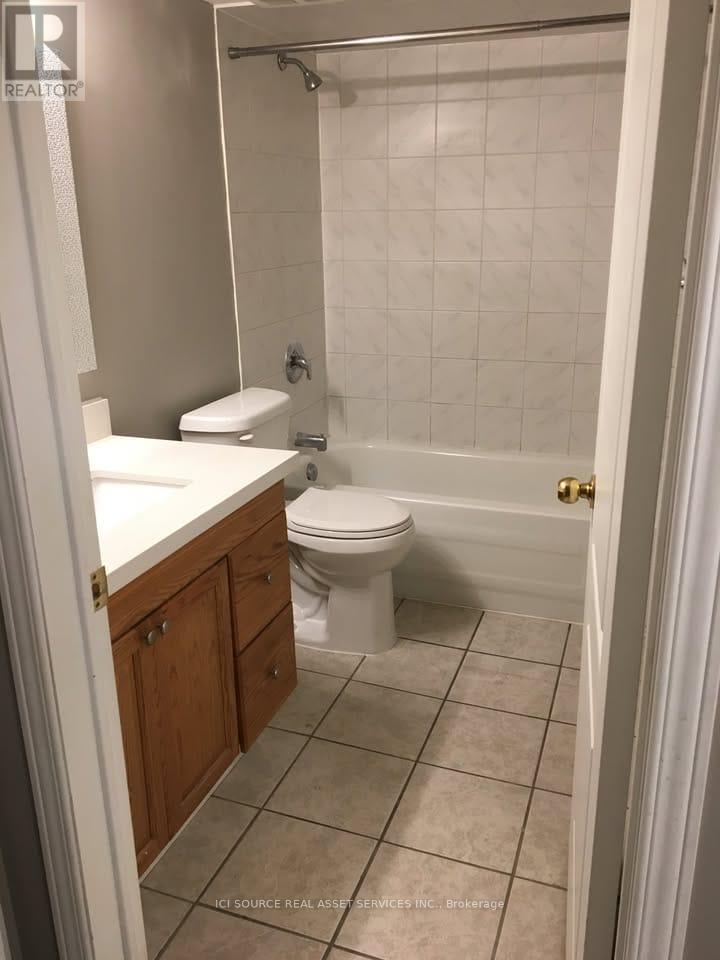 Lower - 12 Jenner Court, Cambridge, Ontario  N1T 2B5 - Photo 3 - X12387960