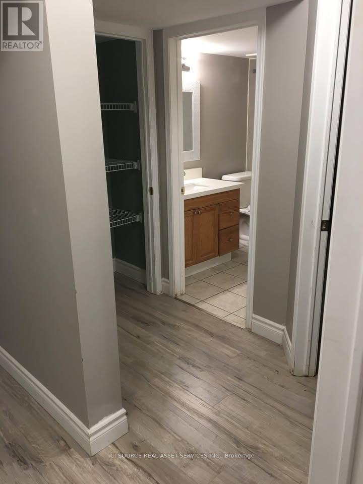 Lower - 12 Jenner Court, Cambridge, Ontario  N1T 2B5 - Photo 6 - X12387960