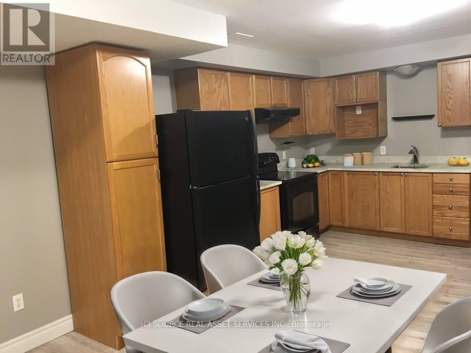 Lower - 12 Jenner Court, Cambridge, Ontario  N1T 2B5 - Photo 7 - X12387960