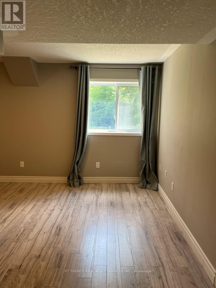 Lower - 12 Jenner Court, Cambridge, Ontario  N1T 2B5 - Photo 9 - X12387960