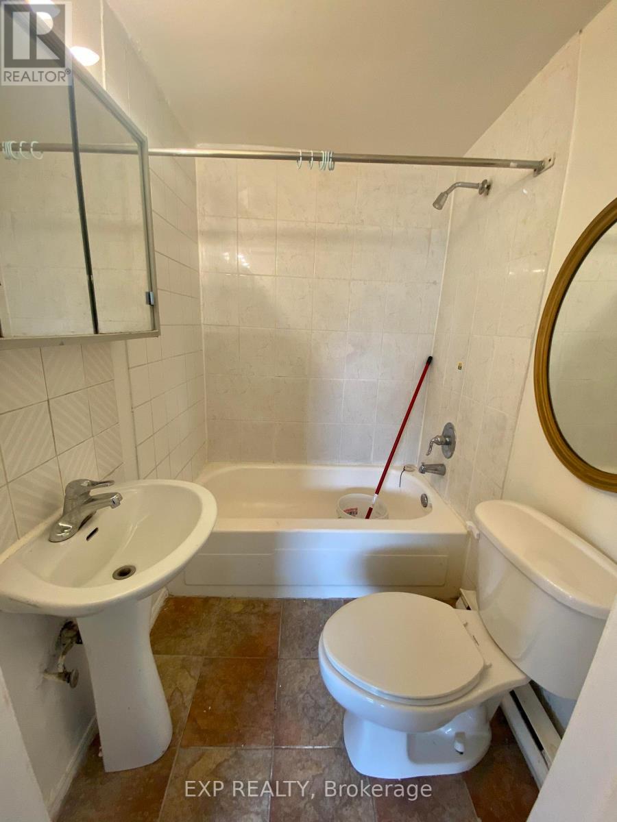 23 Lowrey Street, Ottawa, Ontario  K1Y 2S5 - Photo 42 - X12327148