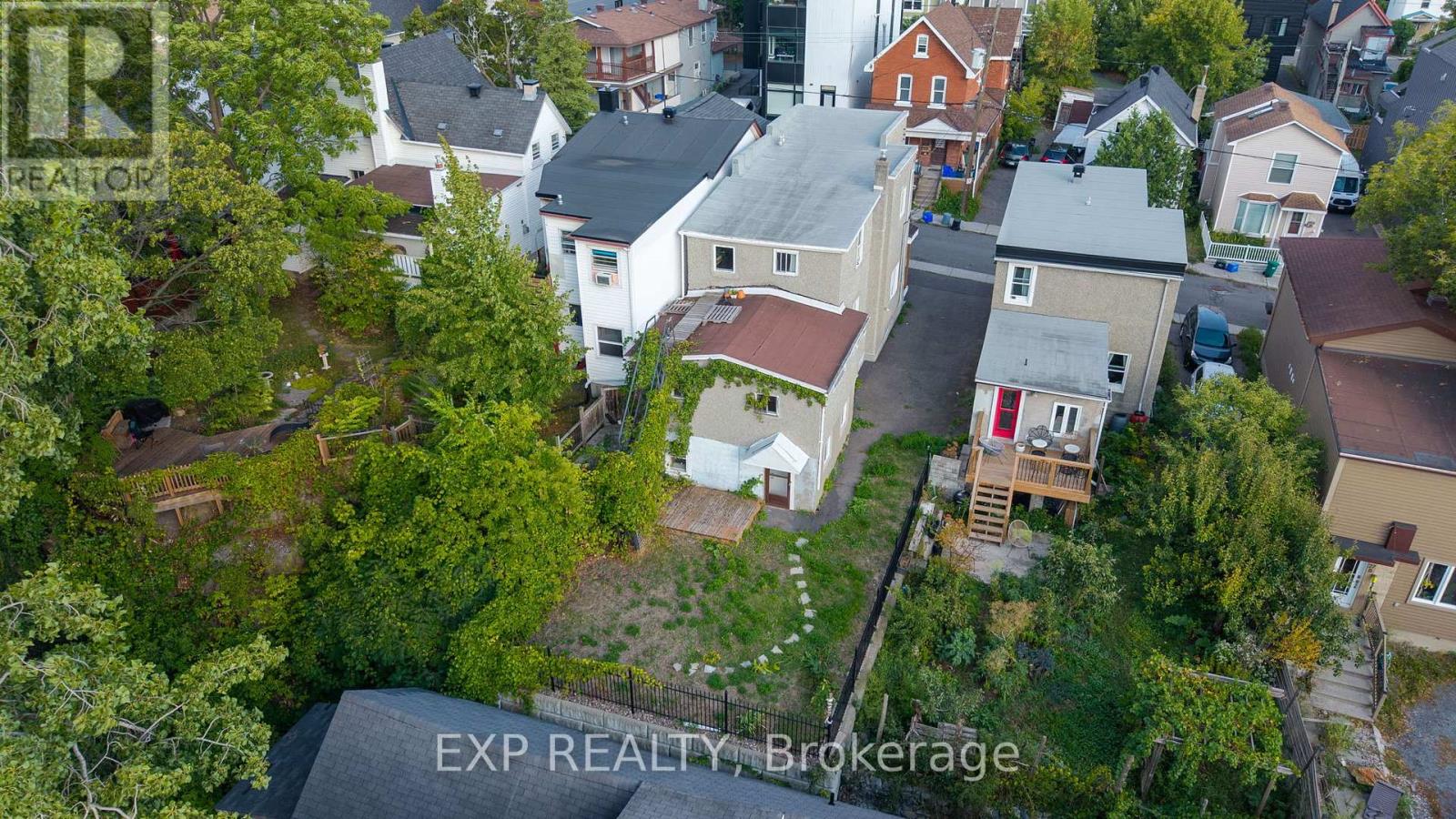 23 Lowrey Street, Ottawa, Ontario  K1Y 2S5 - Photo 8 - X12327148