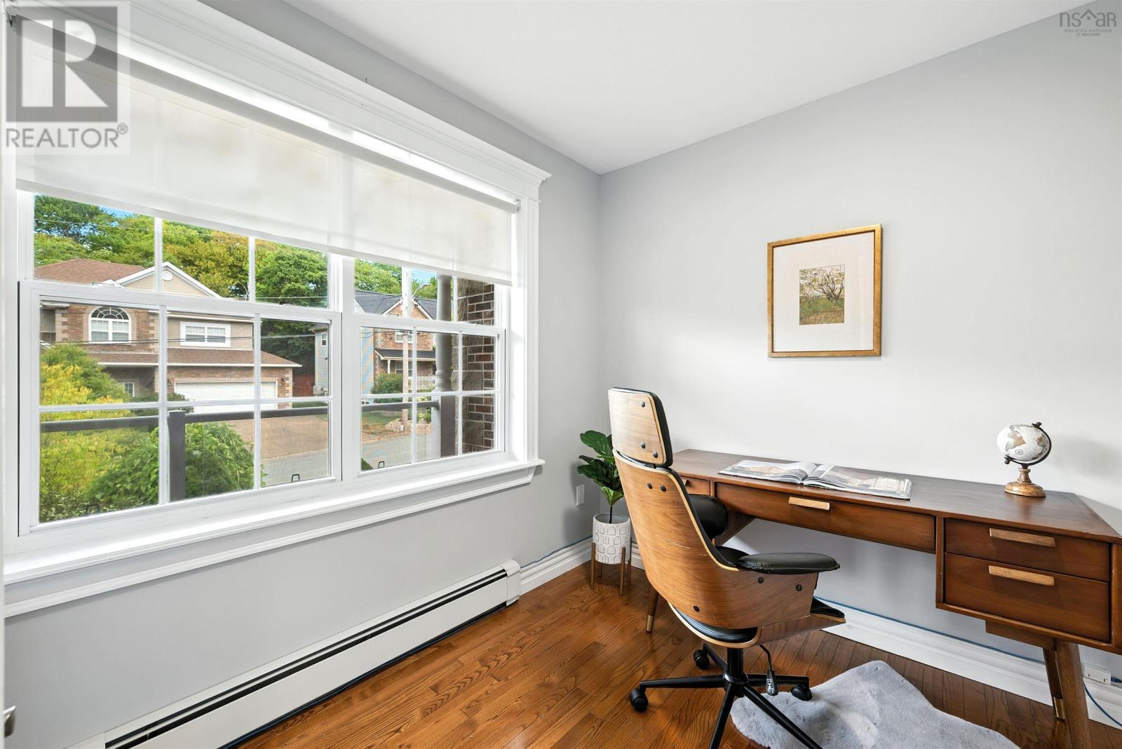 Property at 98 Castlepark Grove image 4