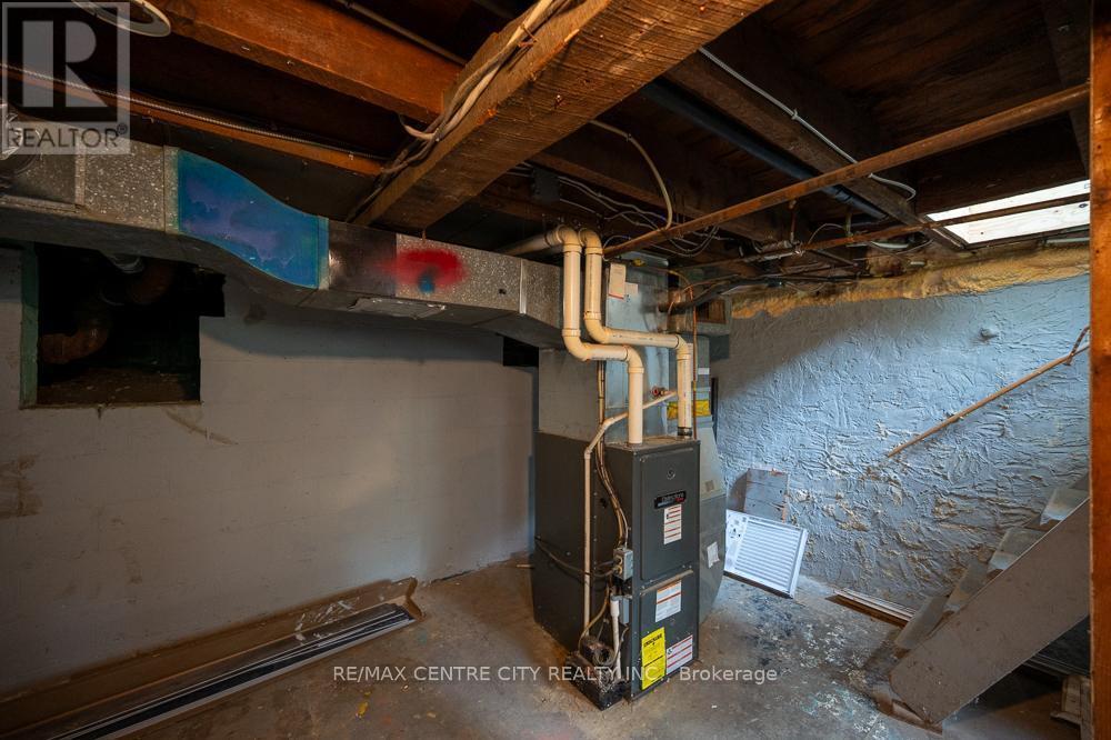 98 Oak Street, London East (East M), Ontario  N5Z 2H6 - Photo 33 - X12388292