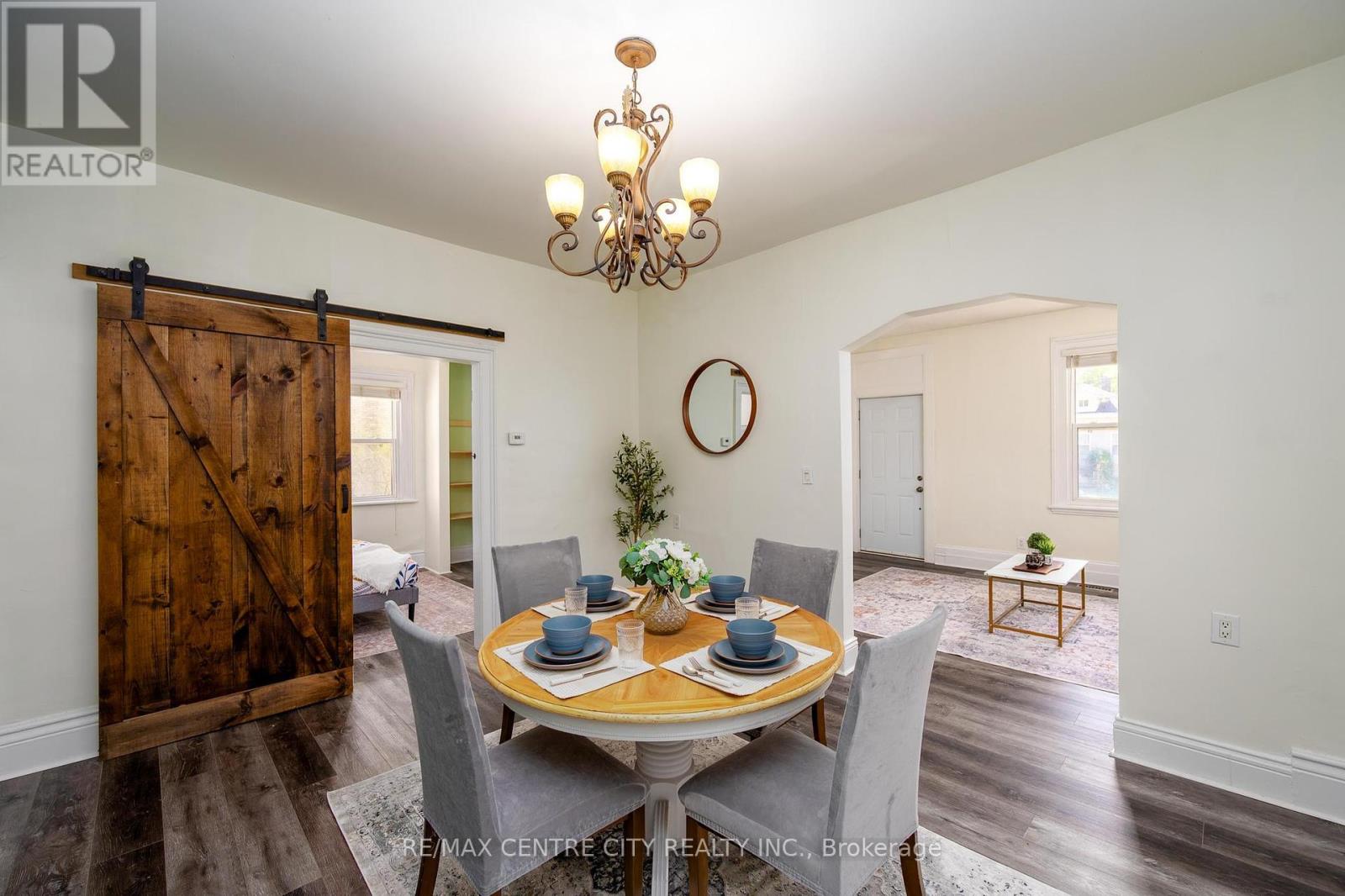 98 Oak Street, London East (East M), Ontario  N5Z 2H6 - Photo 6 - X12388292