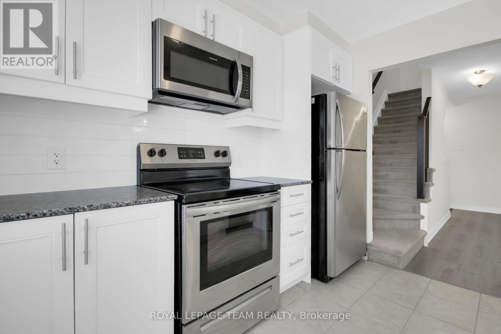 452 Riverboat Heights, Ottawa, Ontario  K2J 6K1 - Photo 15 - X12388170