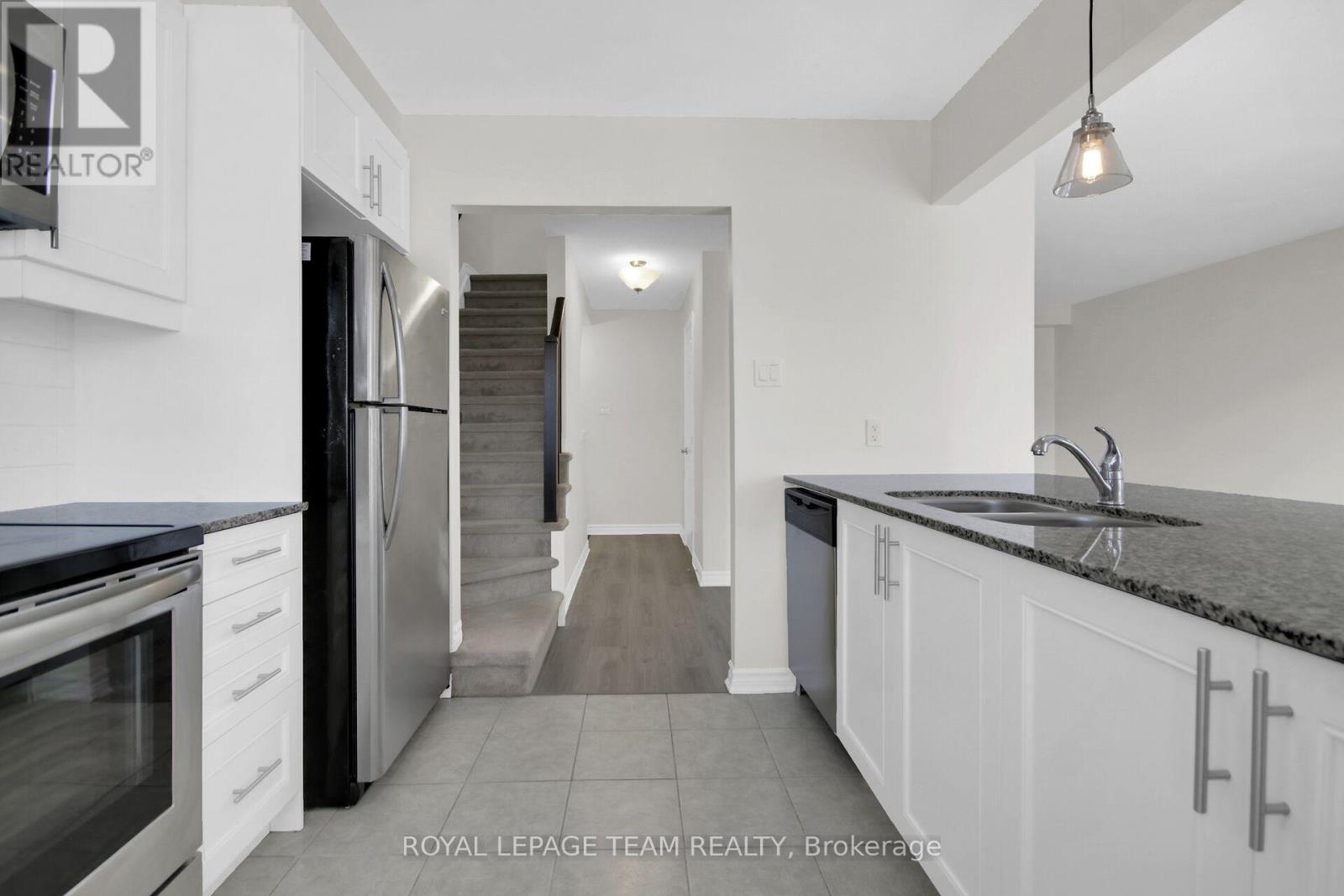 452 Riverboat Heights, Ottawa, Ontario  K2J 6K1 - Photo 16 - X12388170