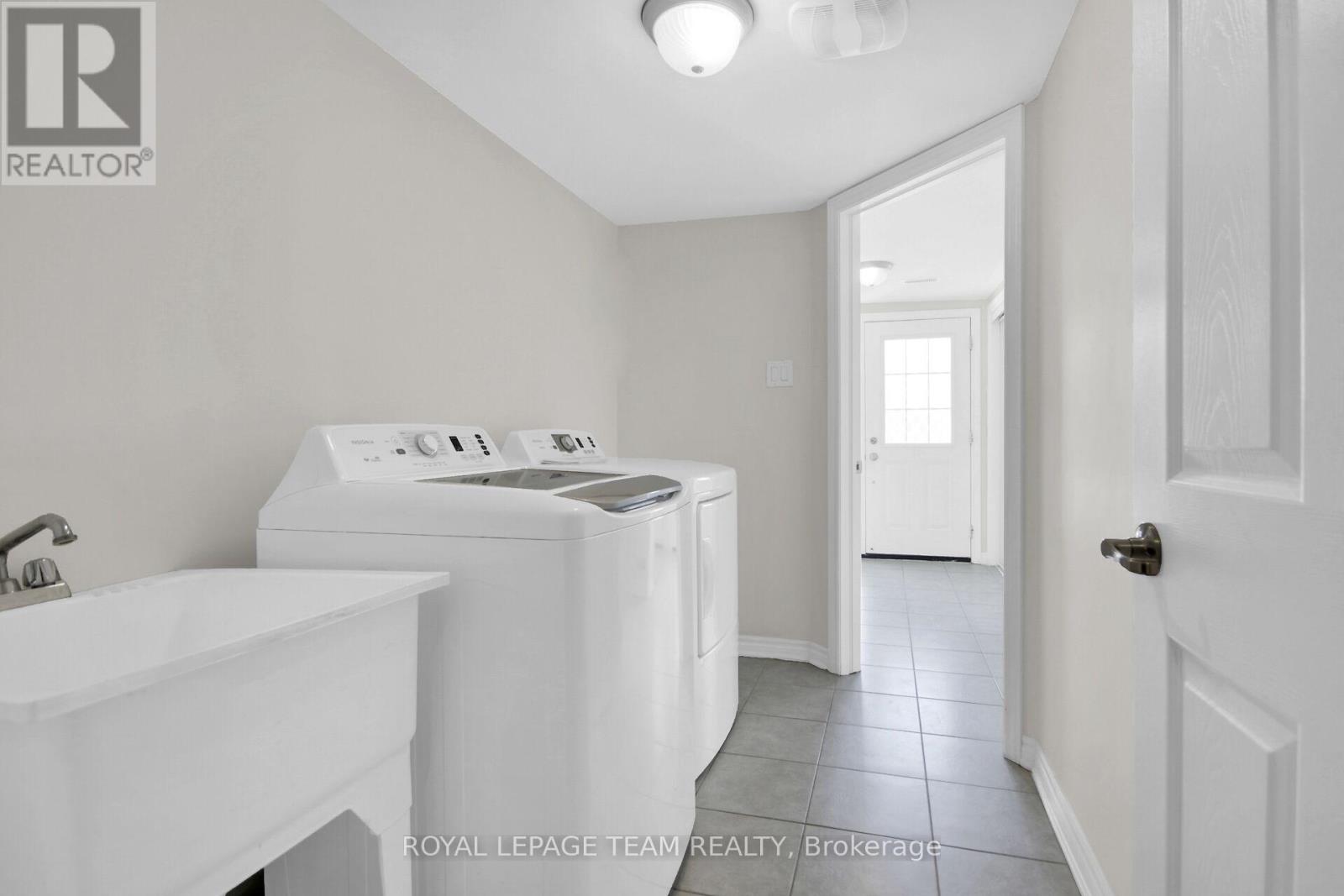 452 Riverboat Heights, Ottawa, Ontario  K2J 6K1 - Photo 6 - X12388170