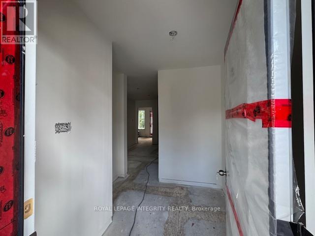 9 Gwynne Avenue, Ottawa, Ontario  K1Y 1X1 - Photo 7 - X12388185