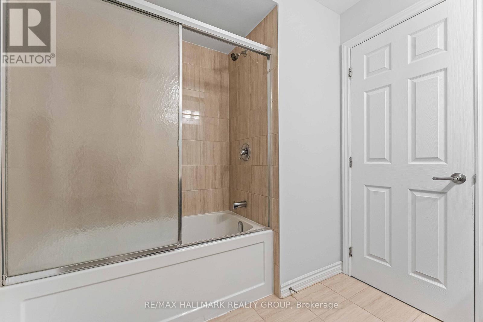 402 Edgevalley Court, Ottawa, Ontario  K2S 2R3 - Photo 23 - X12388254