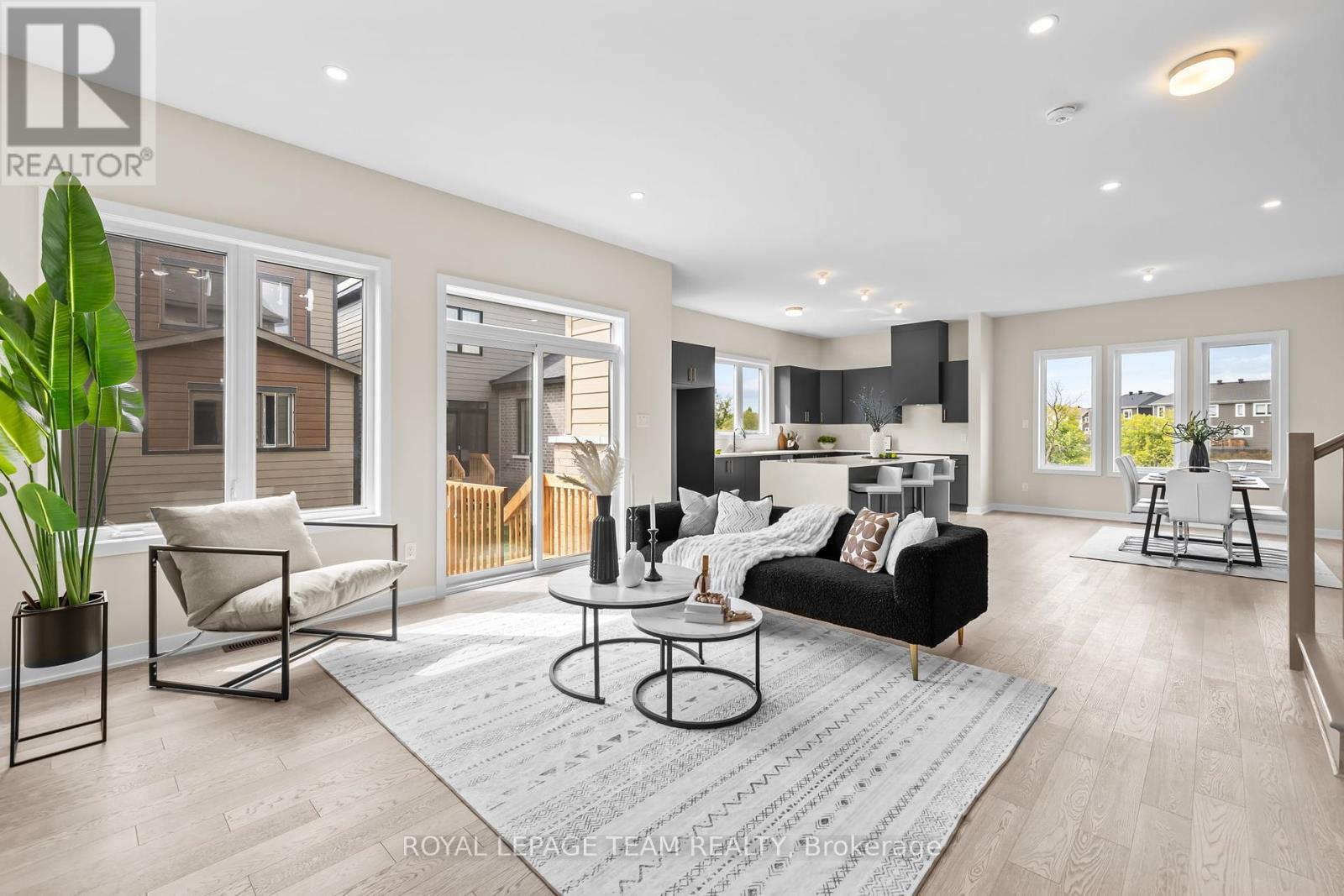 407 Euphoria Crescent, Ottawa, Ontario  K2J 7M7 - Photo 3 - X12388272