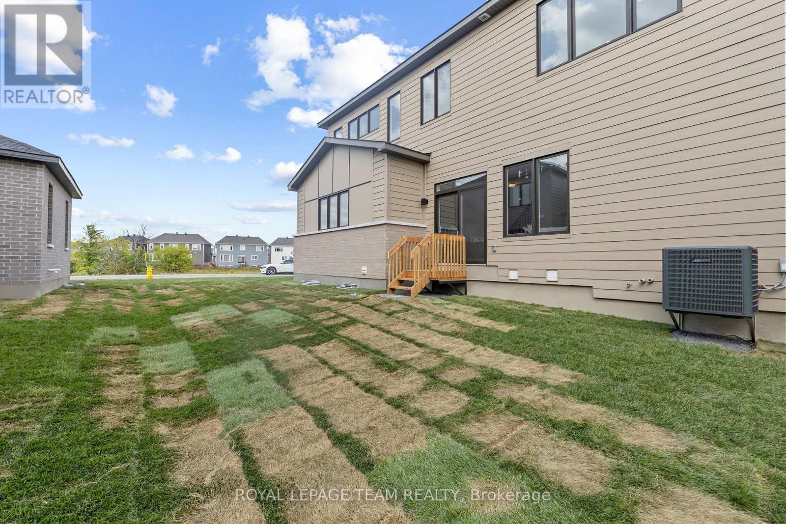 407 Euphoria Crescent, Ottawa, Ontario  K2J 7M7 - Photo 36 - X12388272