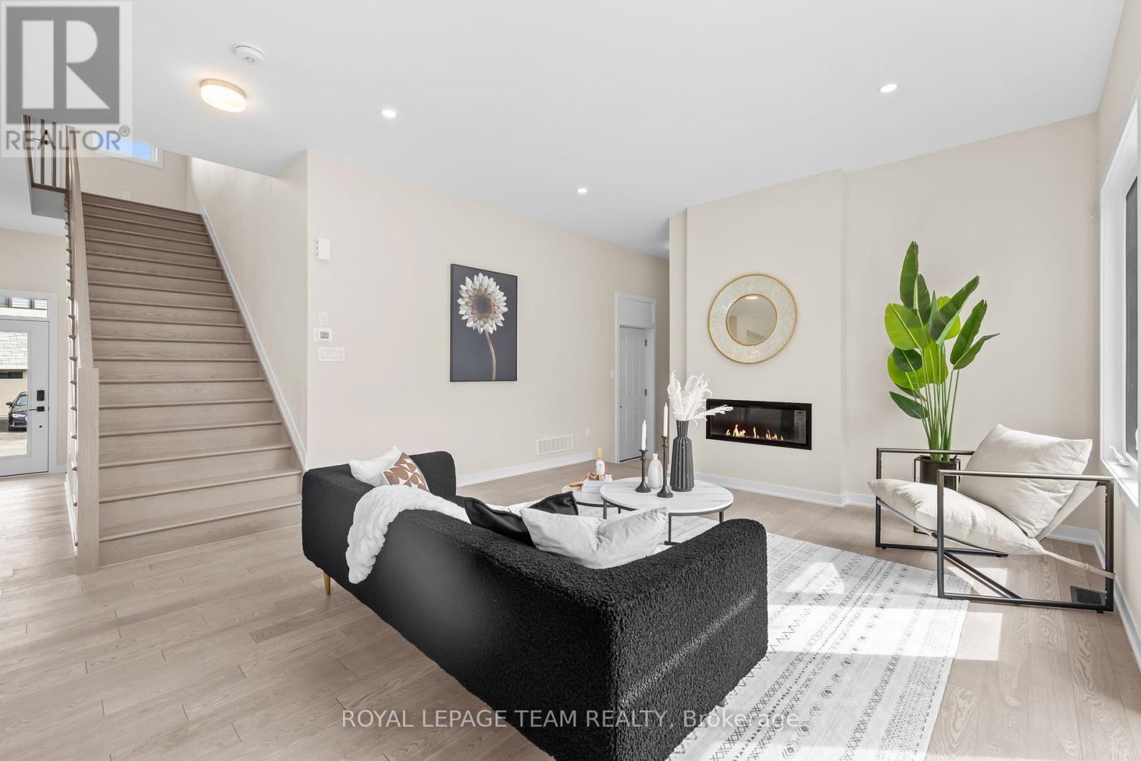 407 Euphoria Crescent, Ottawa, Ontario  K2J 7M7 - Photo 5 - X12388272