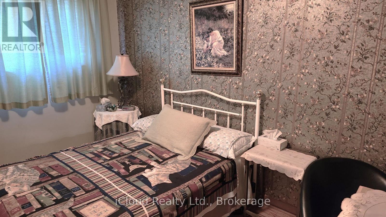 214 Fairglen Avenue, Toronto, Ontario  M1W 1B1 - Photo 12 - E12383001