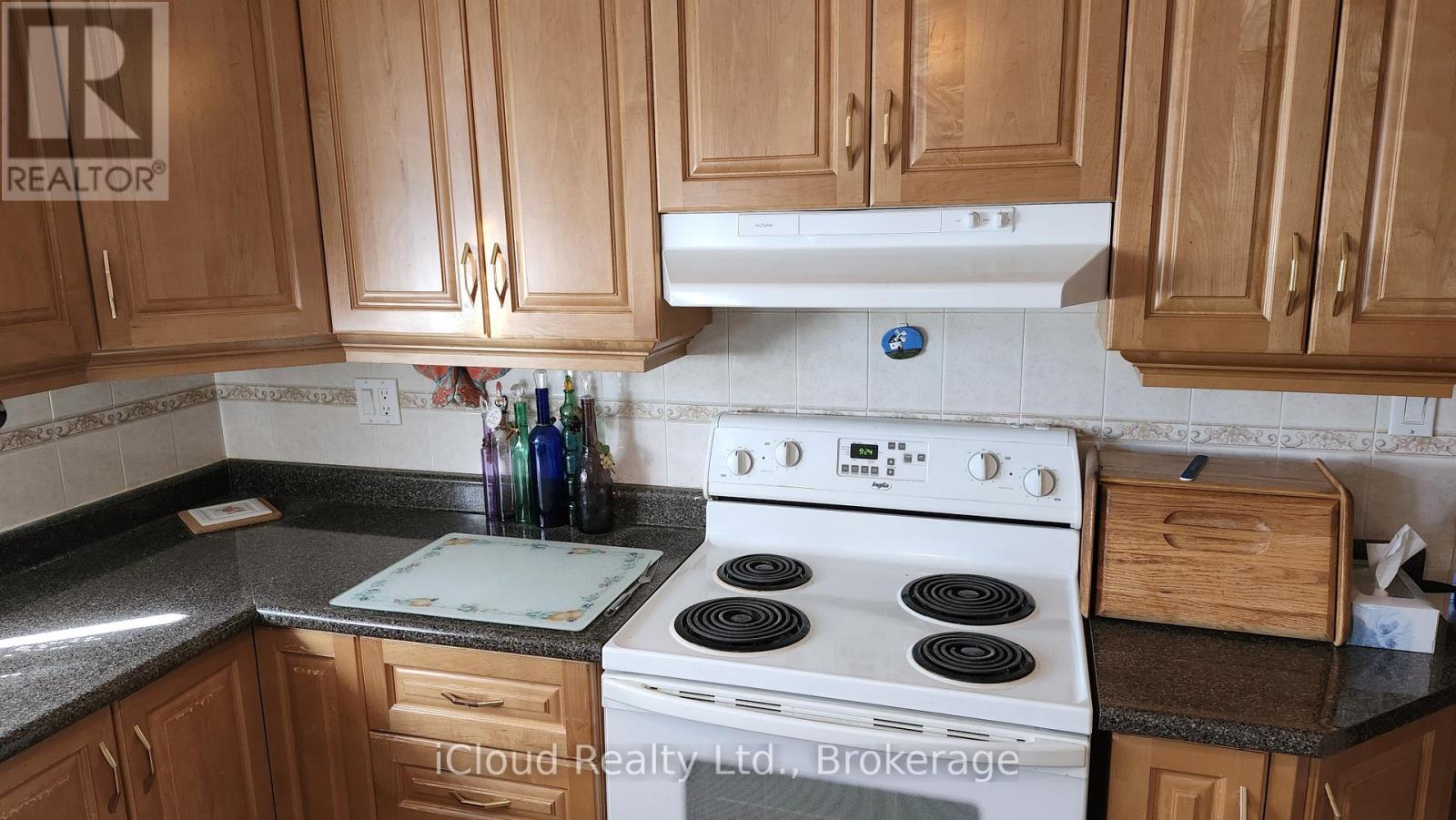 214 Fairglen Avenue, Toronto, Ontario  M1W 1B1 - Photo 19 - E12383001