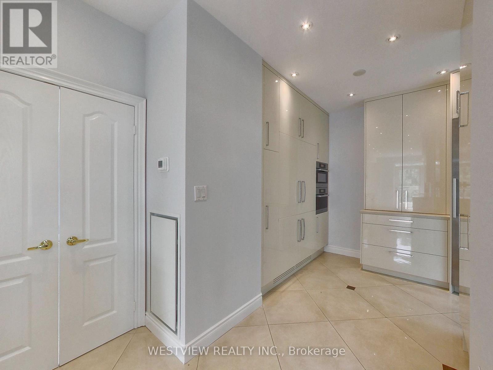 116 - 2111 Lake Shore Boulevard, Toronto, Ontario  M8V 4B2 - Photo 20 - W12268123