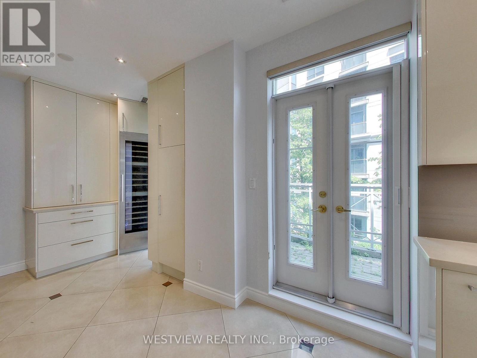 116 - 2111 Lake Shore Boulevard, Toronto, Ontario  M8V 4B2 - Photo 19 - W12268123
