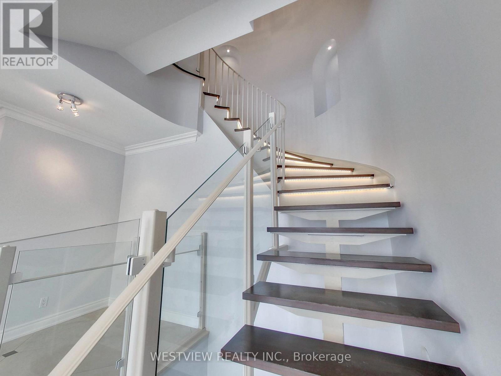 116 - 2111 Lake Shore Boulevard, Toronto, Ontario  M8V 4B2 - Photo 22 - W12268123