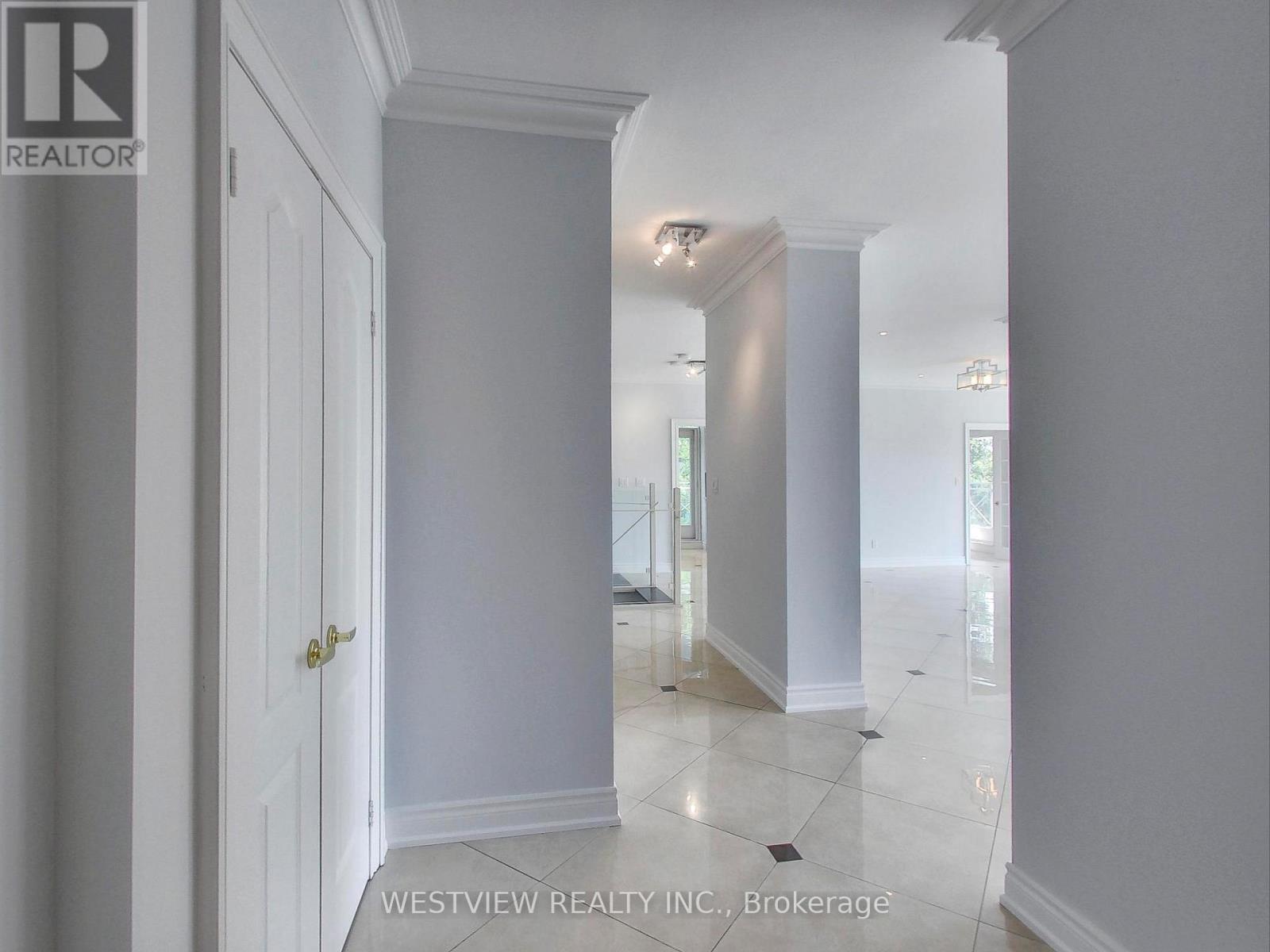 116 - 2111 Lake Shore Boulevard, Toronto, Ontario  M8V 4B2 - Photo 6 - W12268123