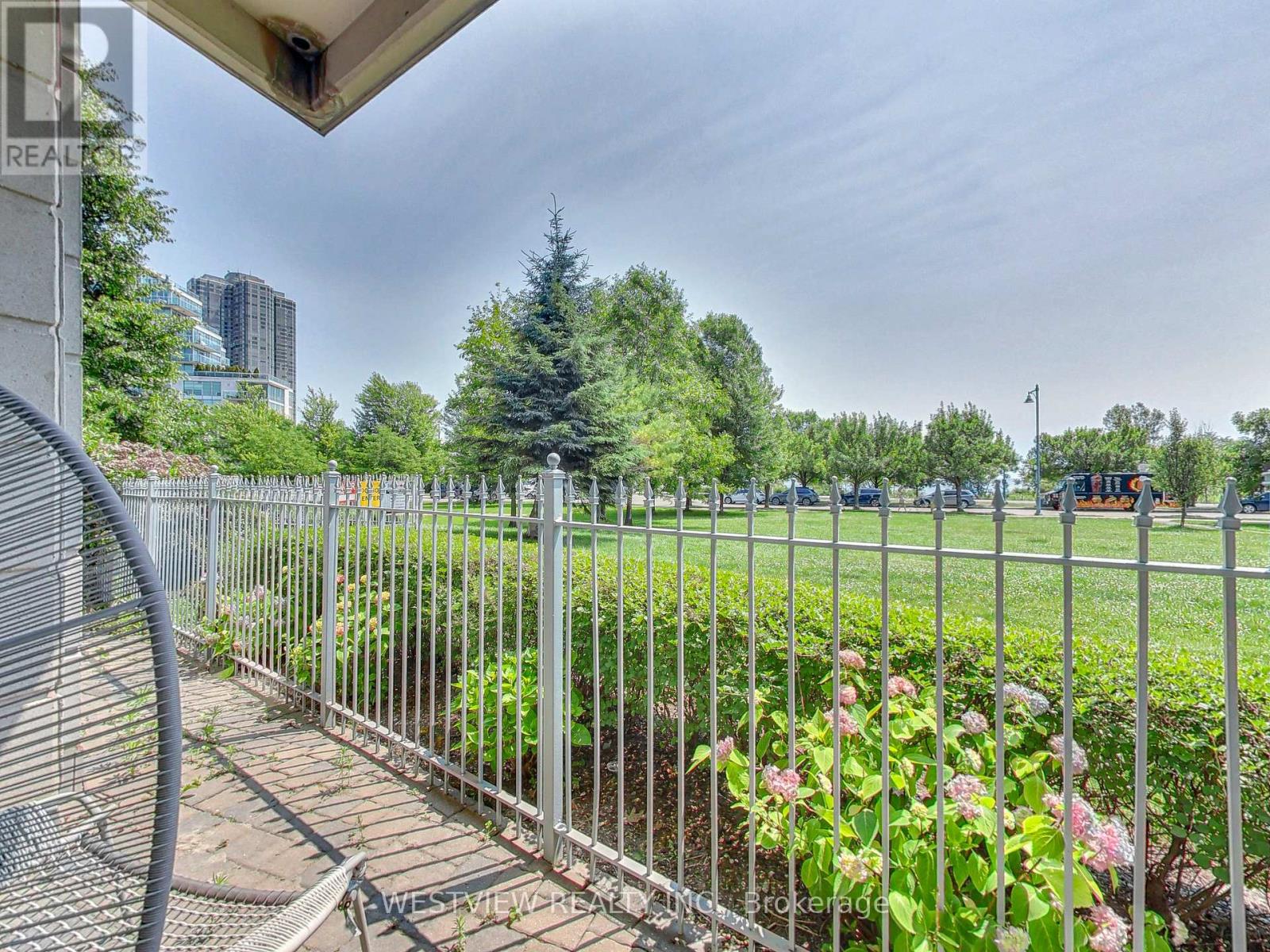 116 - 2111 Lake Shore Boulevard, Toronto, Ontario  M8V 4B2 - Photo 3 - W12268123