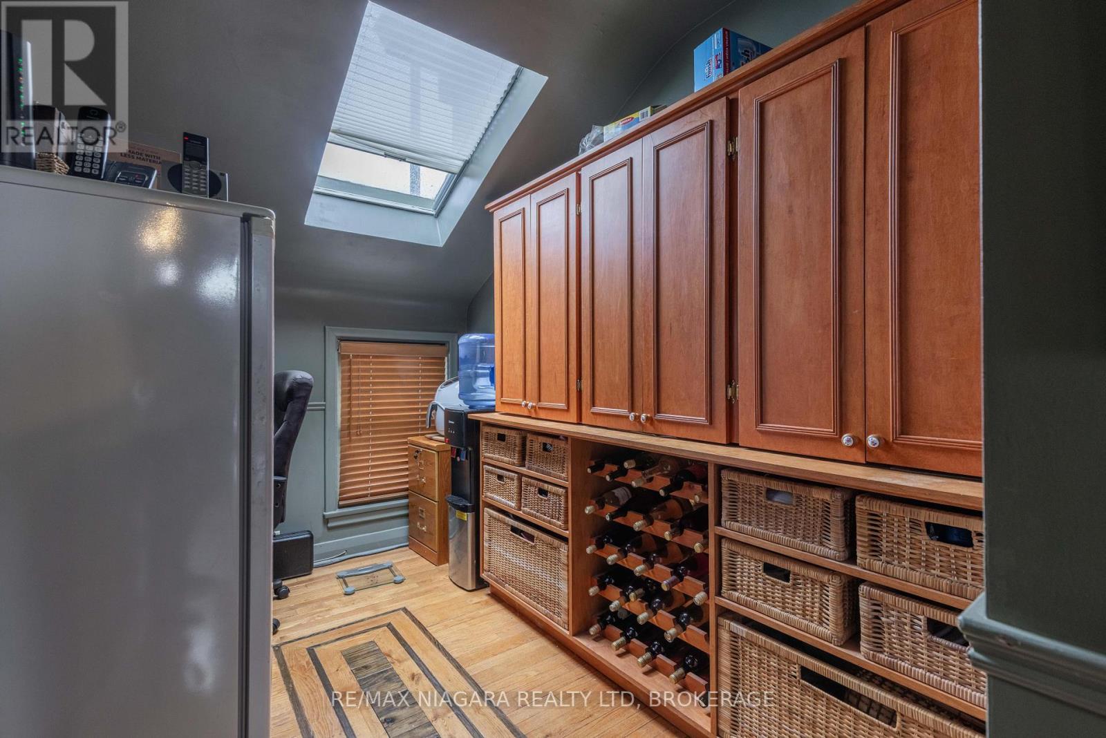 147 Geneva Street, St. Catharines, Ontario  L2R 4N7 - Photo 11 - X12388290