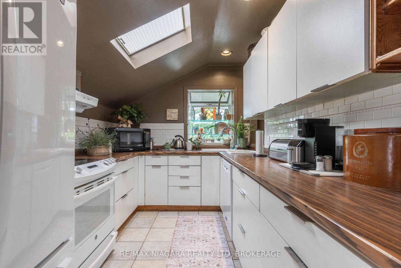 147 Geneva Street, St. Catharines, Ontario  L2R 4N7 - Photo 17 - X12388290