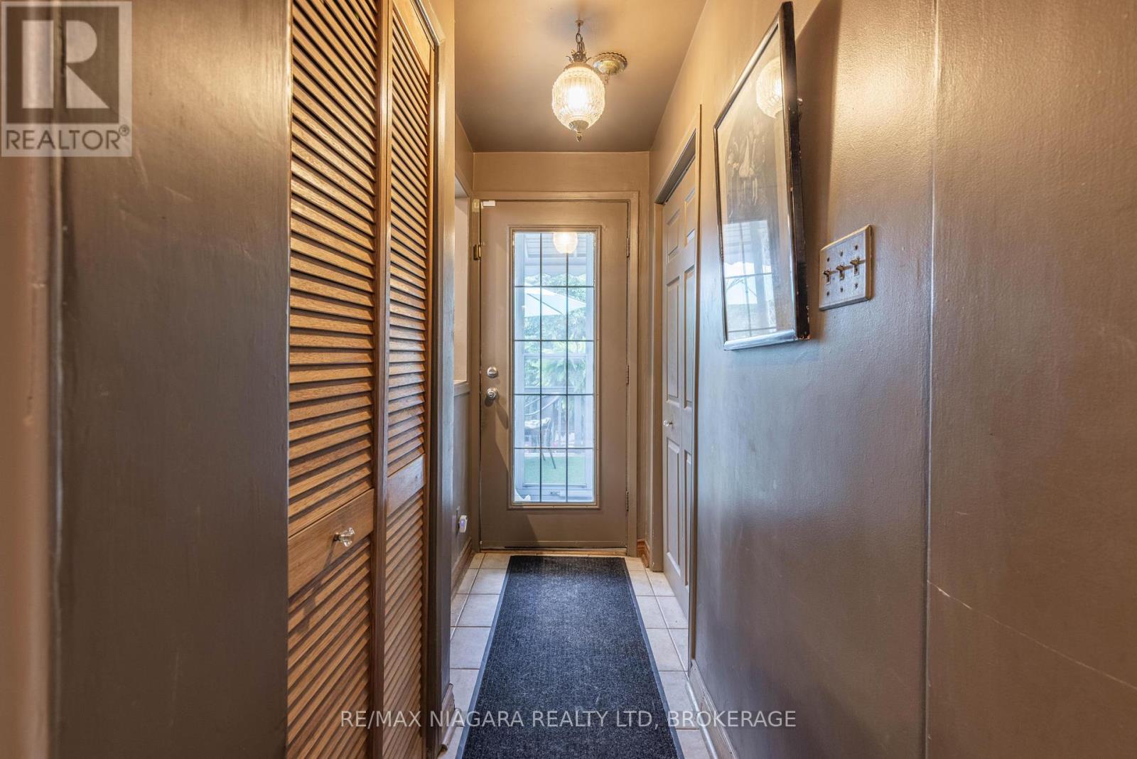 147 Geneva Street, St. Catharines, Ontario  L2R 4N7 - Photo 19 - X12388290