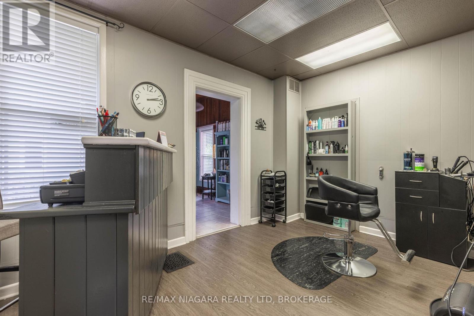 147 Geneva Street, St. Catharines, Ontario  L2R 4N7 - Photo 24 - X12388290